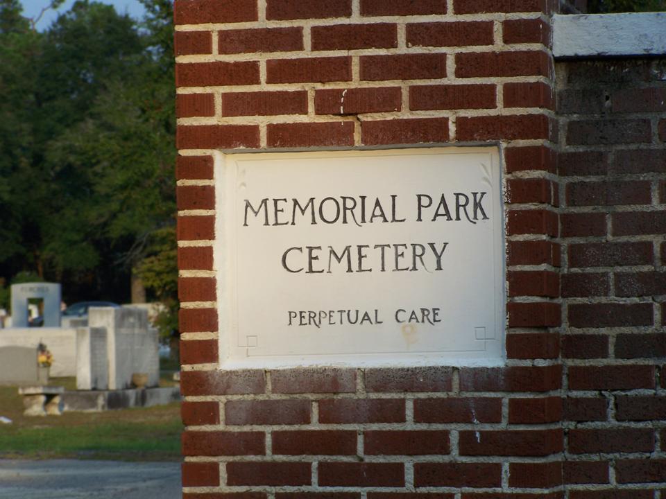 Memorial Park Cemetery